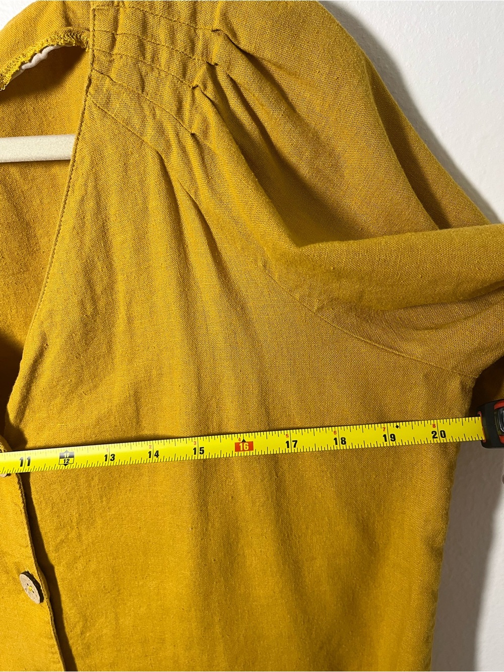 Anne Klein SIZE M Yellow Button-Front Top with Puff Sleeves - Picture 5 of 6